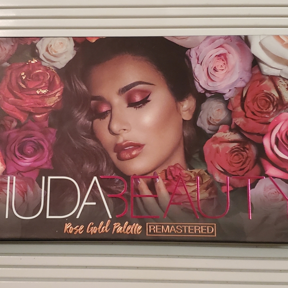 Huda Rose Gold Remastered